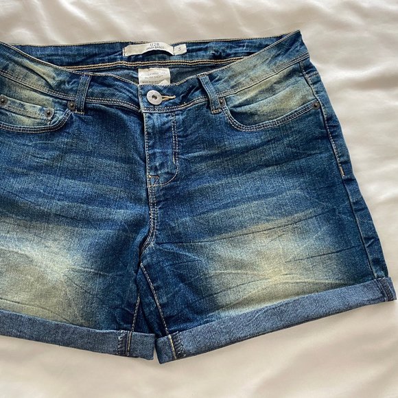 U2B Urban Basics Distressed Cuffed Jean Shorts - Picture 2 of 5